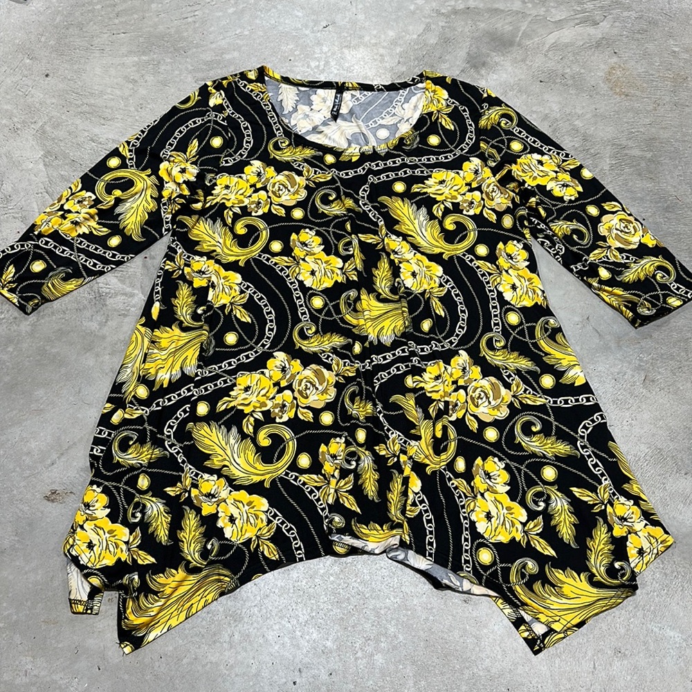 White Mark brand Black n Yellow top /Size 3XL / A-60‎